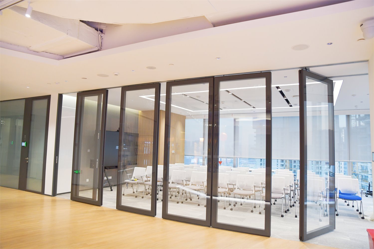 Baxter Medical Glass Operable Partition project view