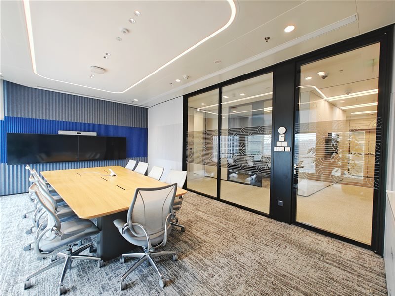 Hotel ballroom operable partition wall application