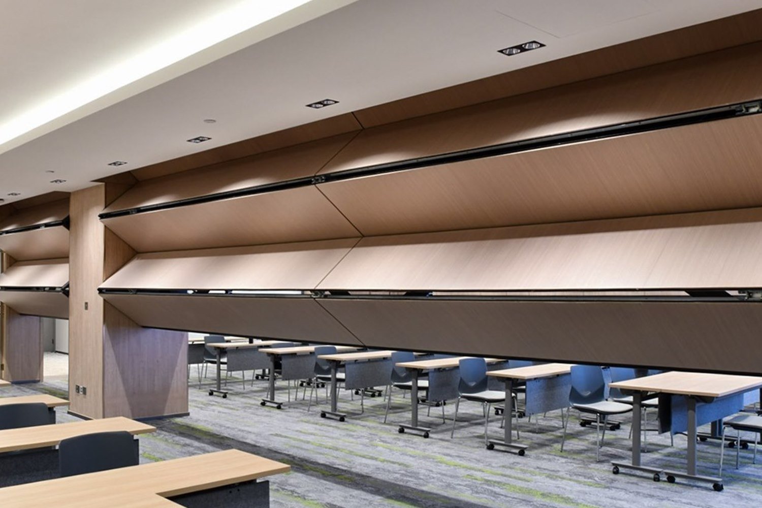 Operable partition wall system at Shanghai World Expo Exhibition and Convention Center