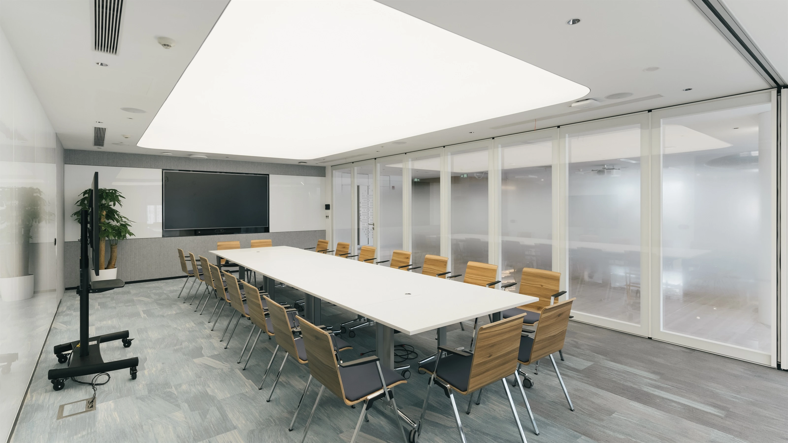 Acoustic operable partition wall system for commercial interior